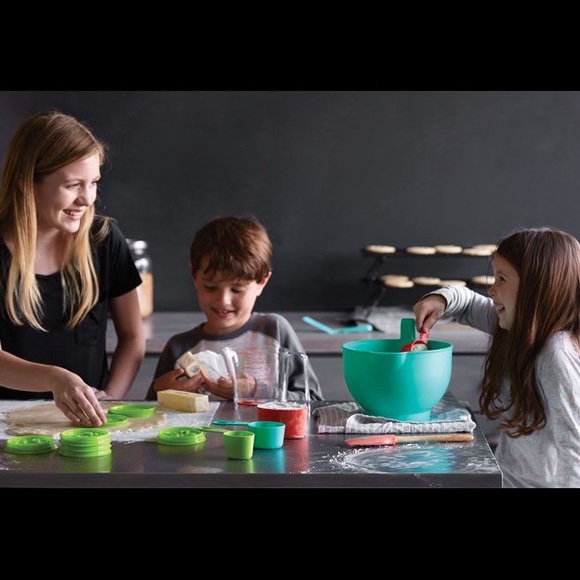 Pampered Chef Kitchen Pampered Chef Mixing Bowl Poshmark